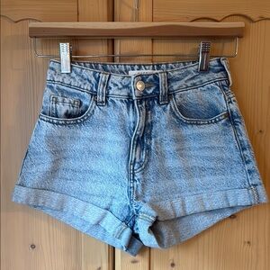 PacSun Mom Short. Light Denim Blue Women's Shorts. Size 22
